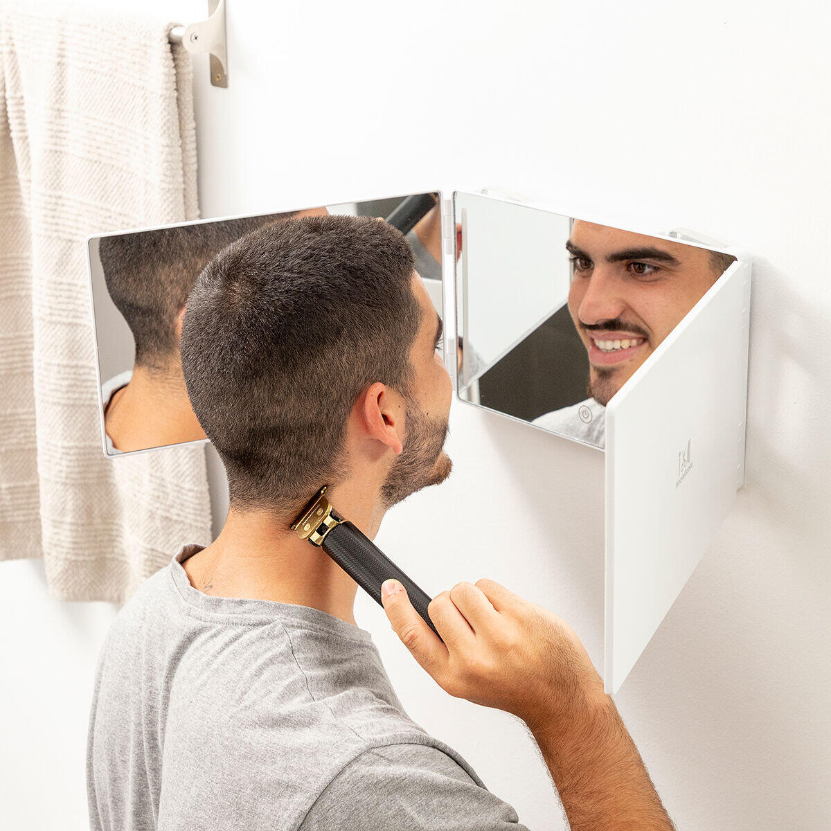 MAGIC MIRROR - Espejo para baño con luz LED y visión 360º
